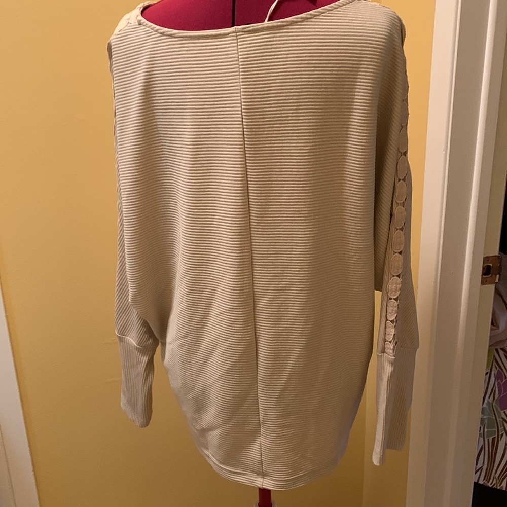 NORACORA Beige Ribbed Knit Batwing Sweater Lace Sleeve Detail Deep Cuff Boatneck - Picture 8 of 15